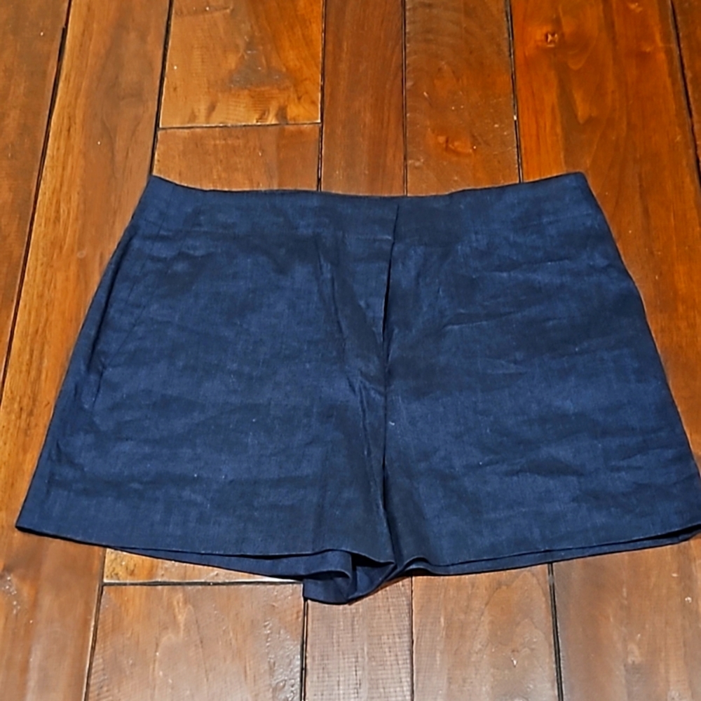 Theory NWT 6 baby linen shorts